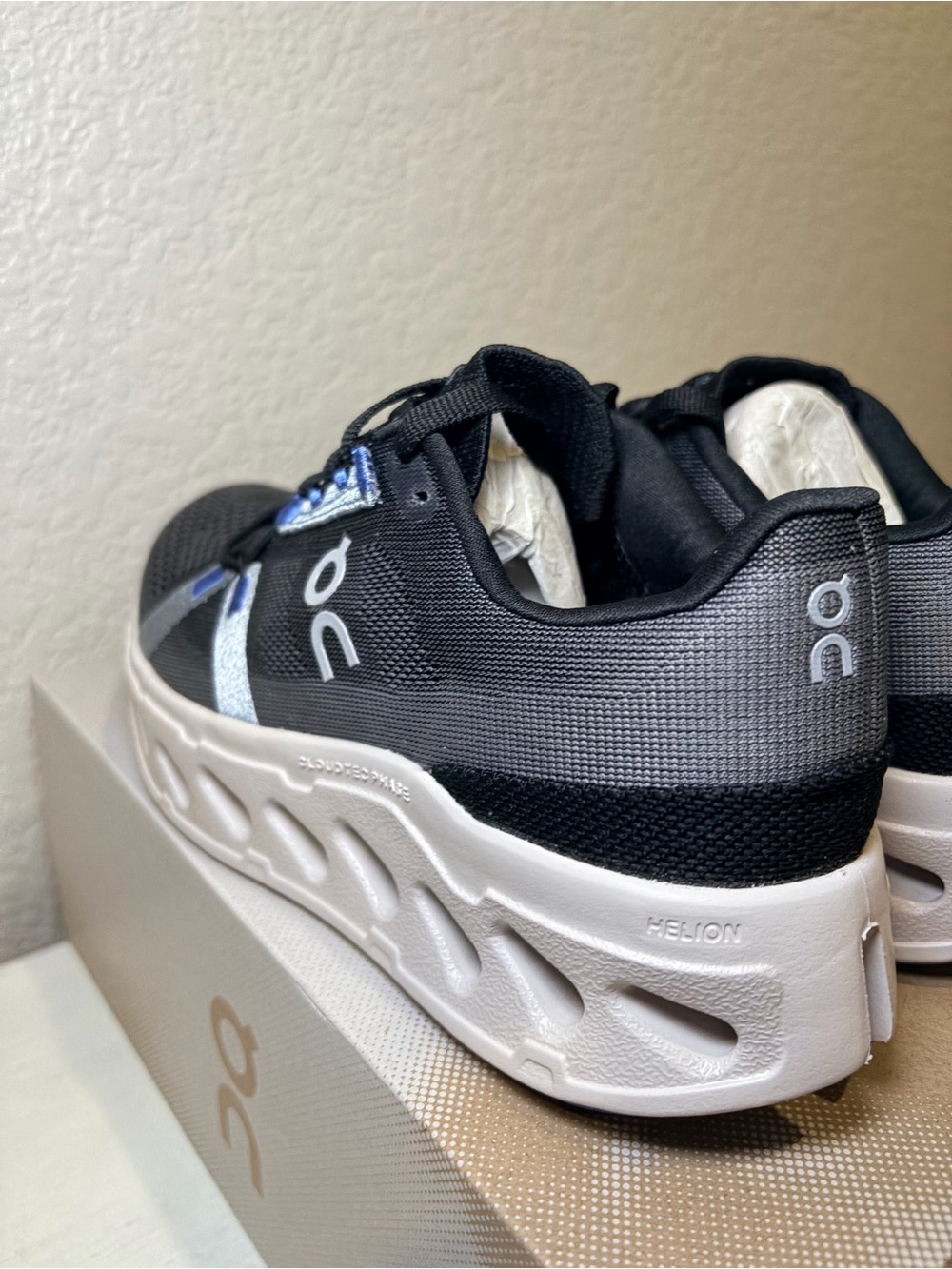 On Cloudeclipse Women's Black Frost Running Shoes 5.5W New - Picture 2 of 7